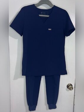 Figs Navy V-Neck Scrub Top and Pants Set